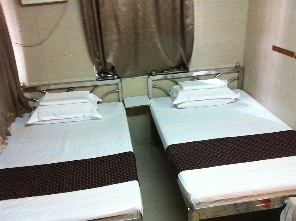 Osaka Hostel Хонконг Екстериор снимка