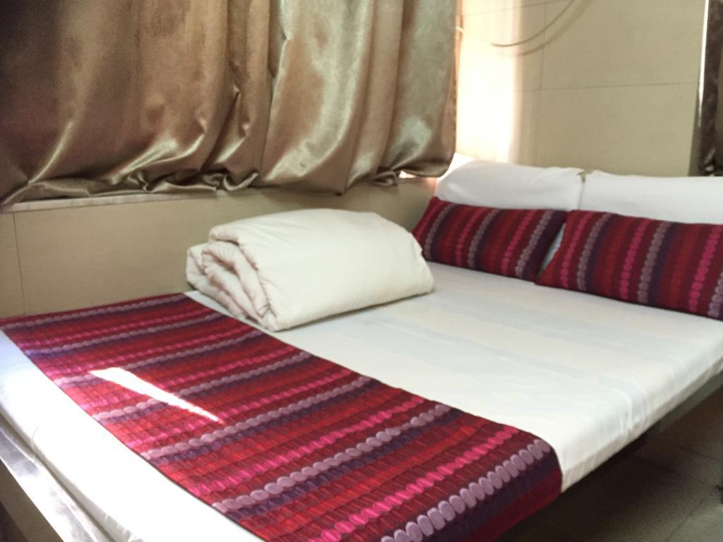 Osaka Hostel Хонконг Екстериор снимка