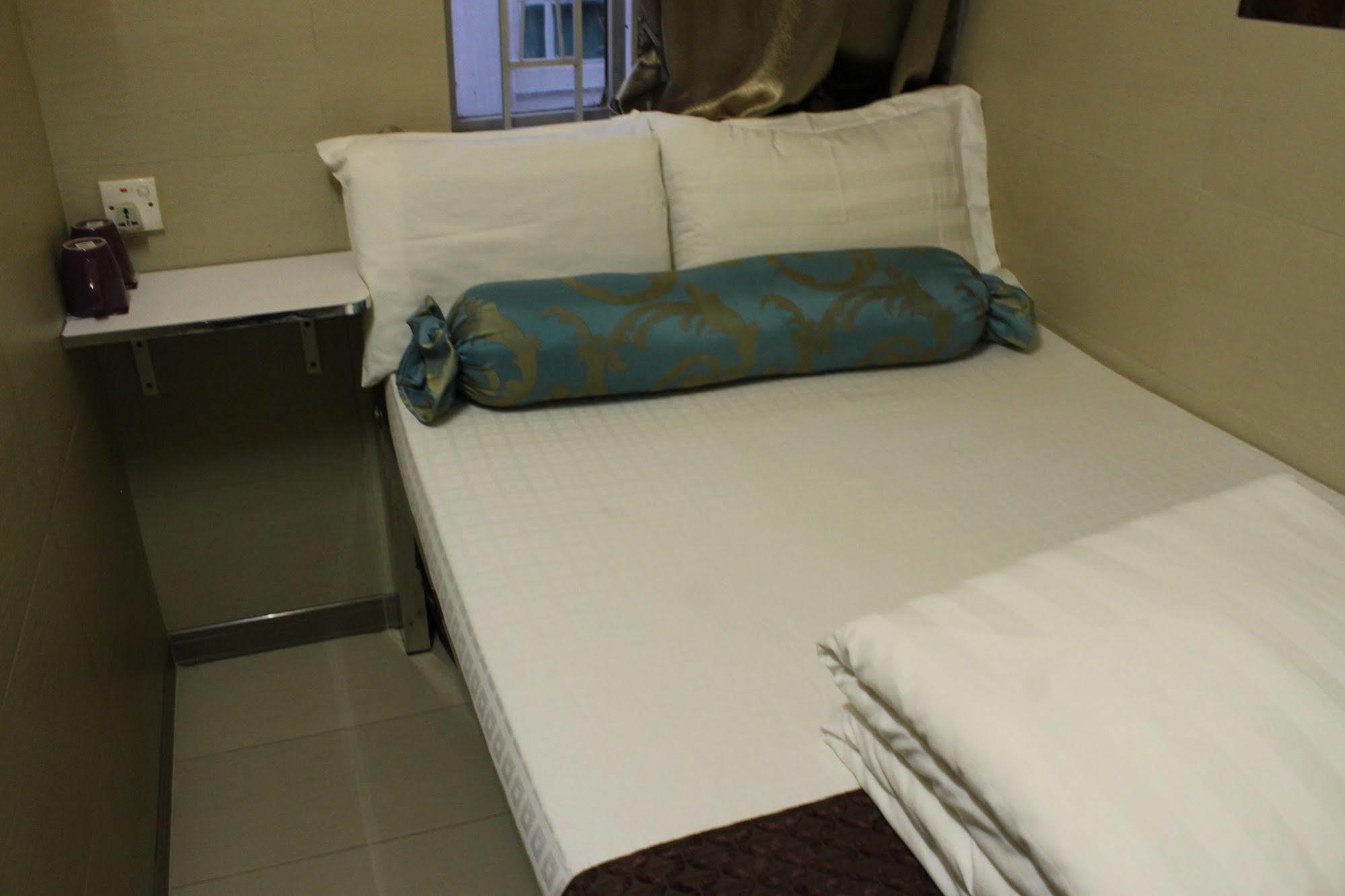 Osaka Hostel Хонконг Екстериор снимка
